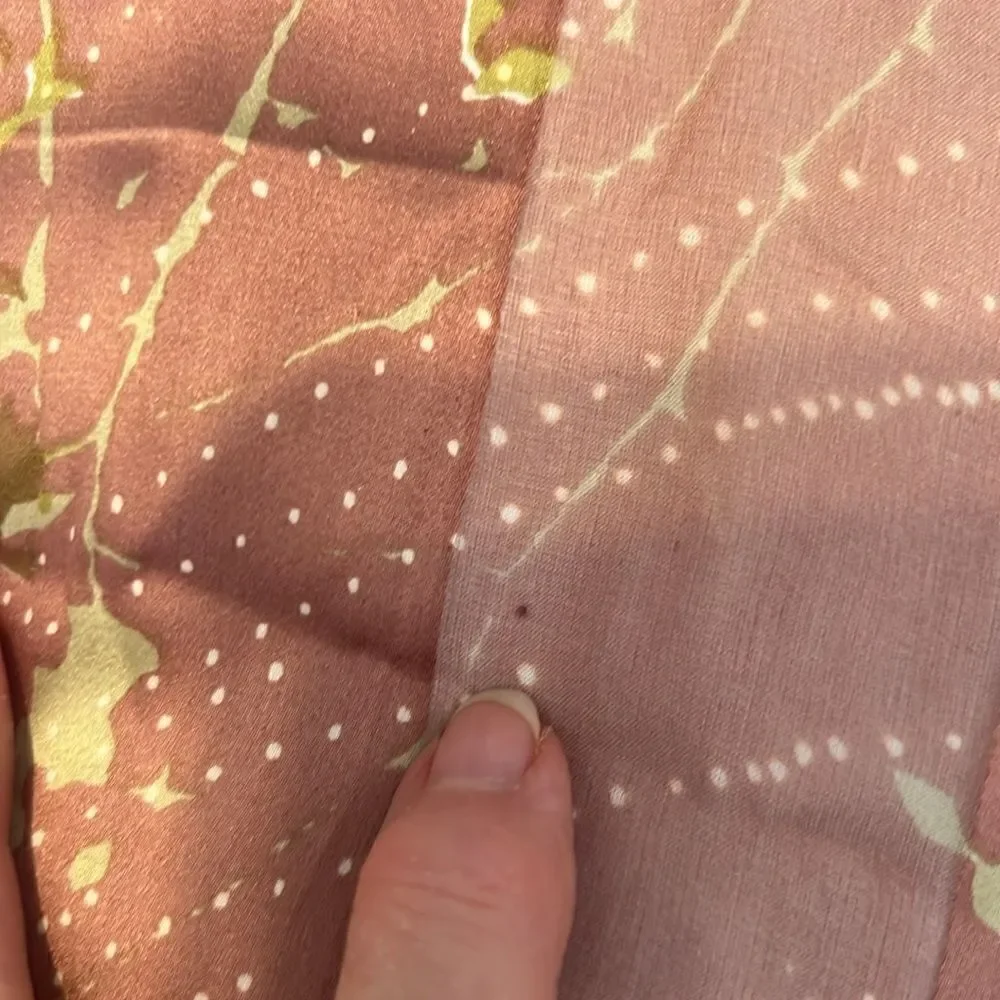100% silk pink print scarf EUC perfect for every wardrobe so many ways to style